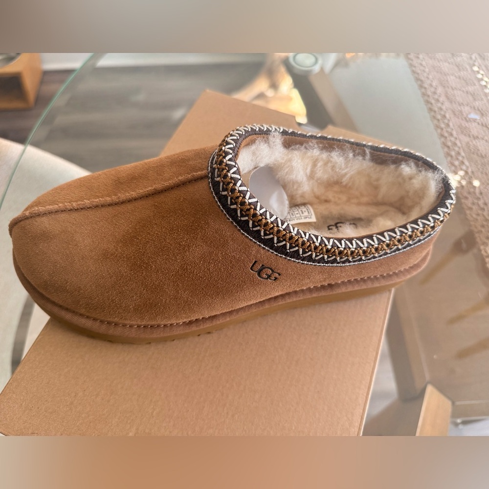 UGG Tasman II